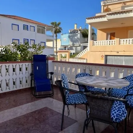 Casa Mediterranea Junto Al Mar. *